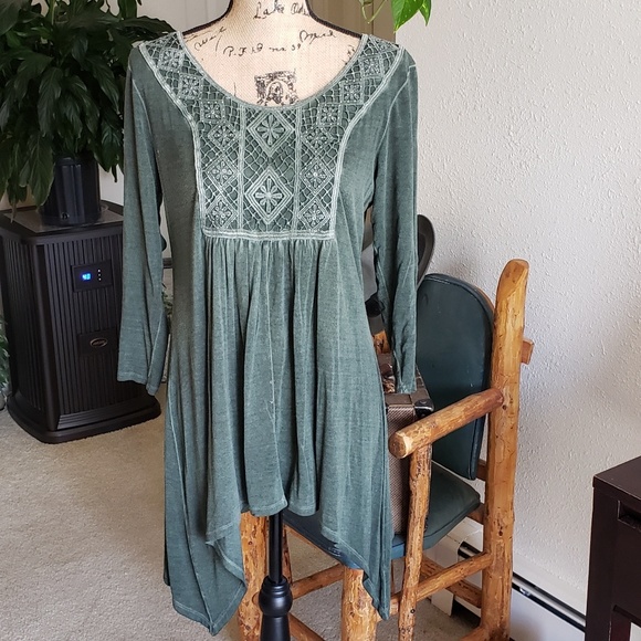 ONE WORLD Tops - Beautiful Olive Top